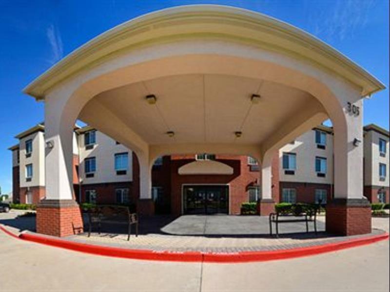 Best Western Plus Lake Dallas Inn & Suites Exterior photo